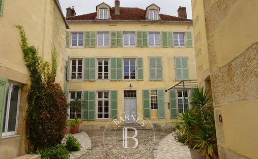 Estate in Centre-Usines, Crepand, France 1