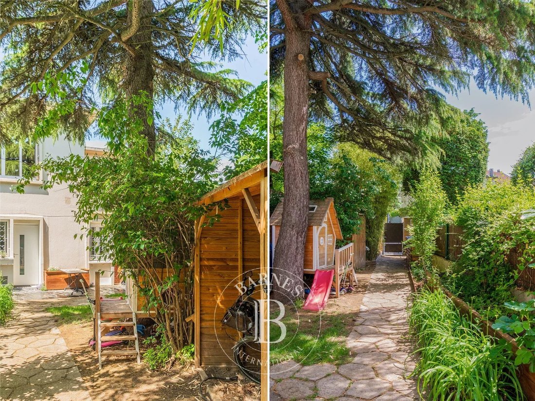 House in Les Lilas, Ile-de-France, France 1 - 18070218