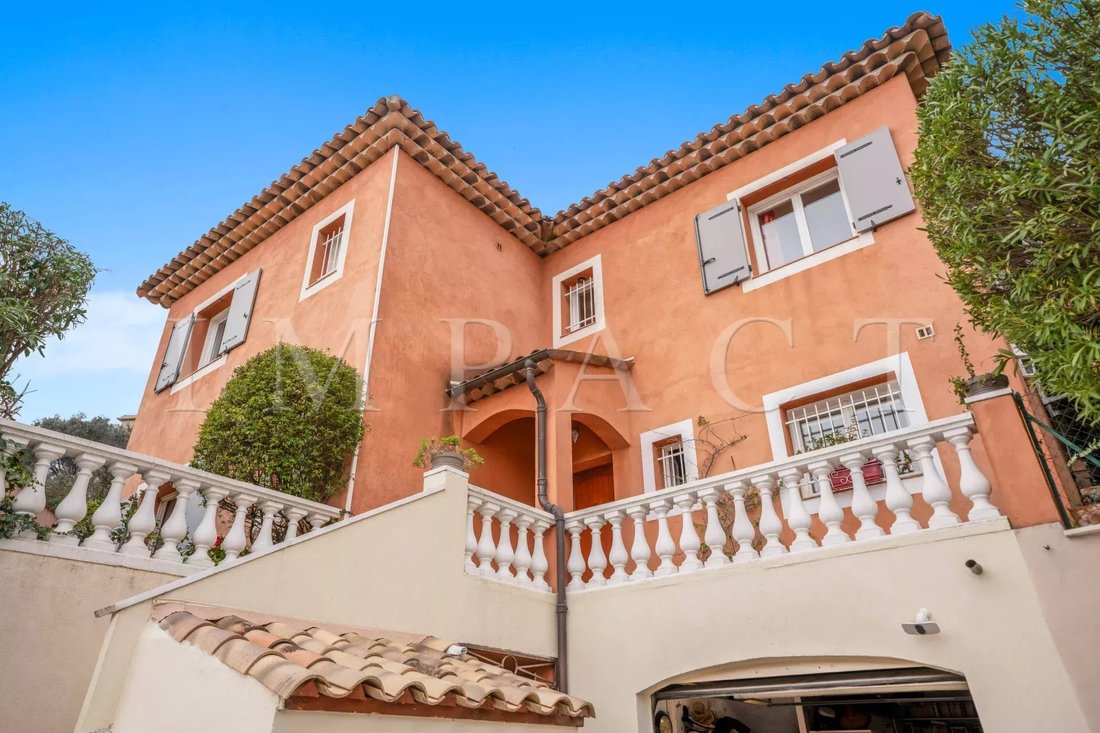 Villa in Grasse, Provence-Alpes-Côte d'Azur, Frankreich 3 - 18070459