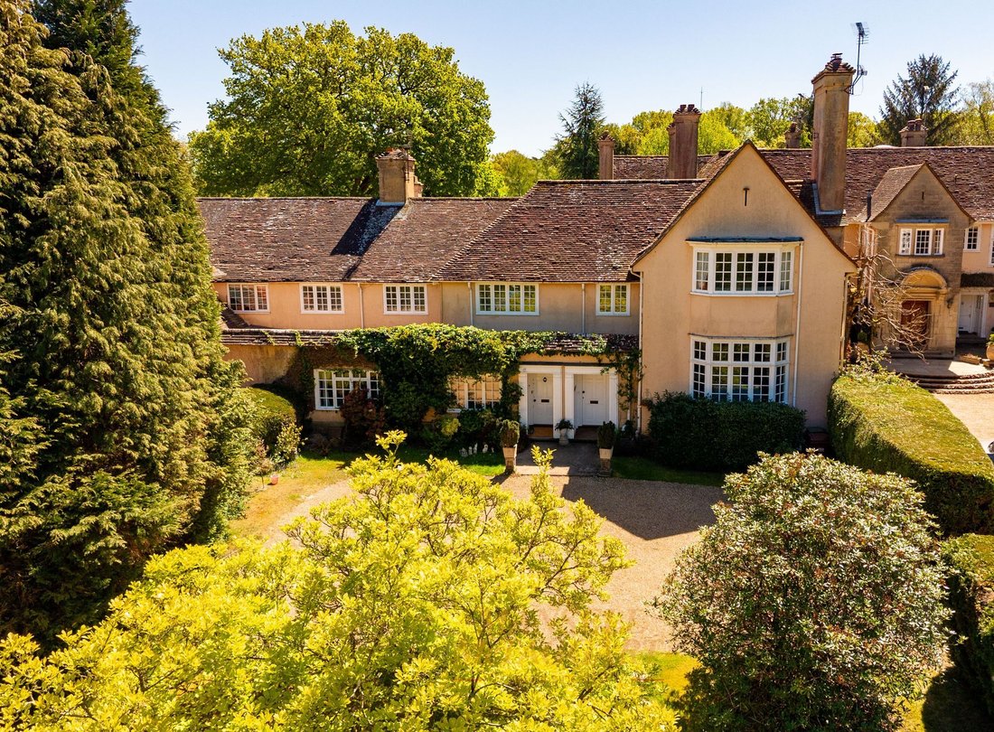 Forest Row, England 1 - 17949022