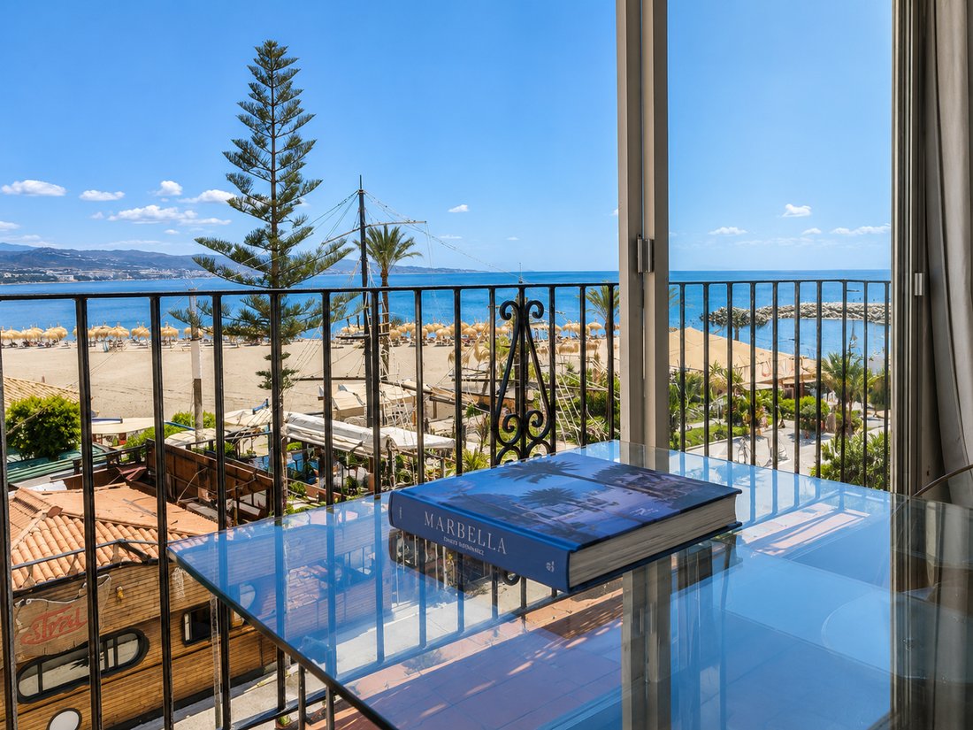 Apartment in Puerto Banus, Marbella, Spain 1 - 18070288