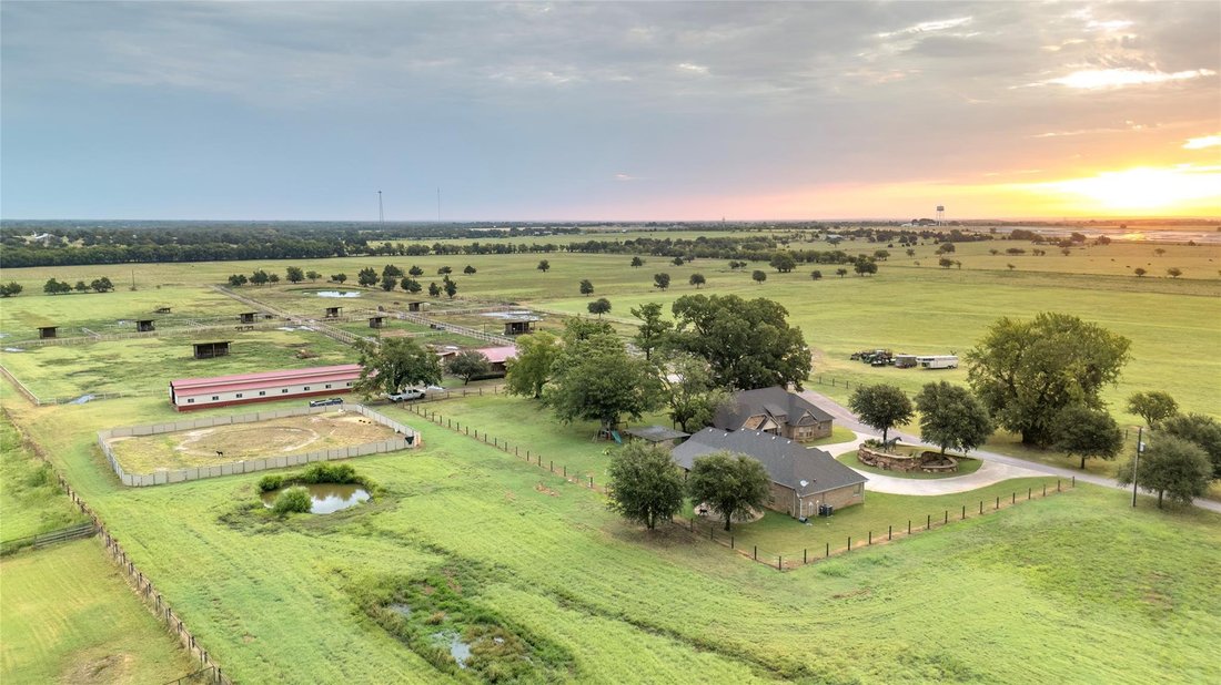 Farm Ranch in Whitesboro, Texas, United States 1 - 17964850