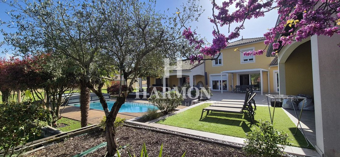 House in Bidos, Nouvelle-Aquitaine, France 3 - 18070441