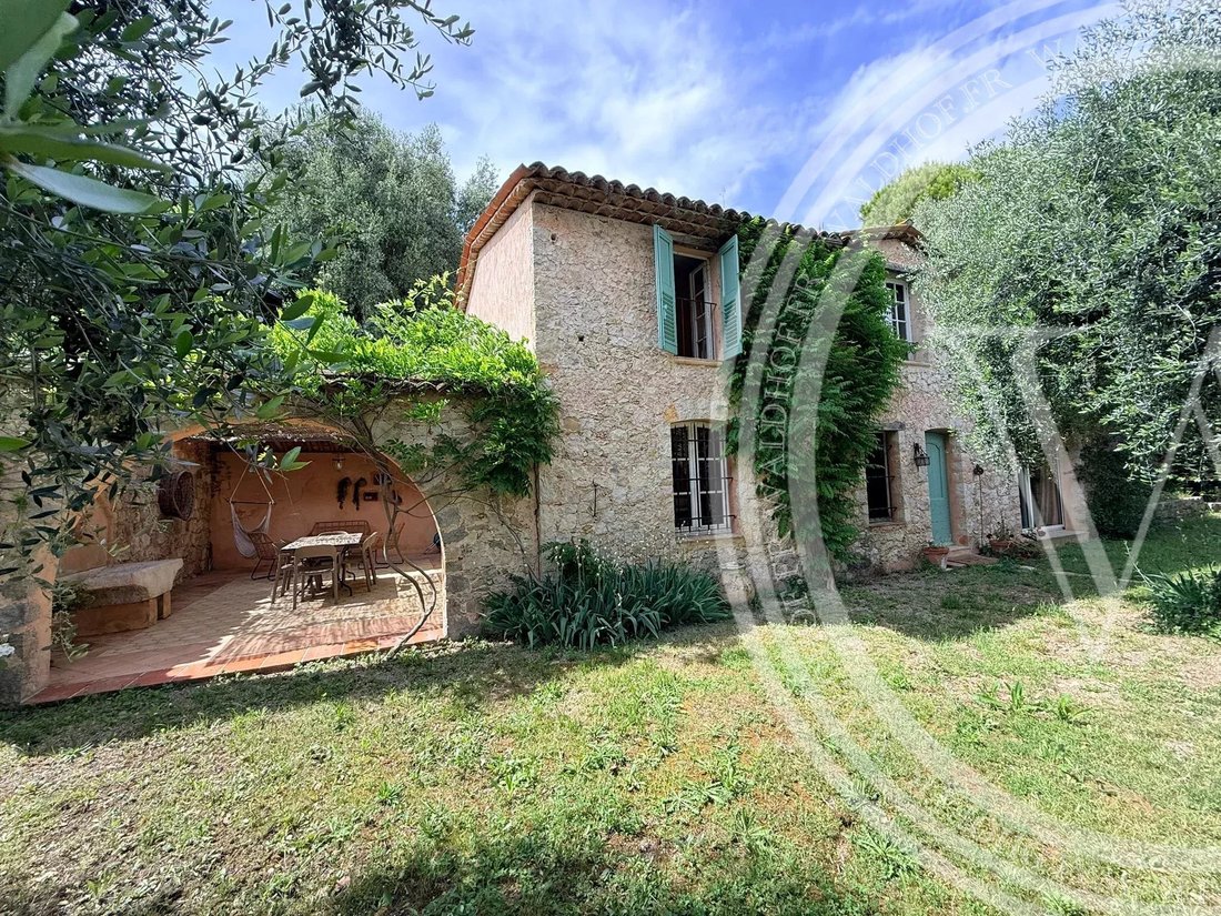 Estate in Grasse, Provence-Alpes-Côte d'Azur, France 1 - 18070462