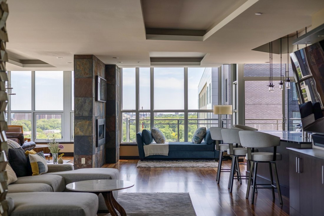 Condo in Madison, Wisconsin, United States 1 - 18070556