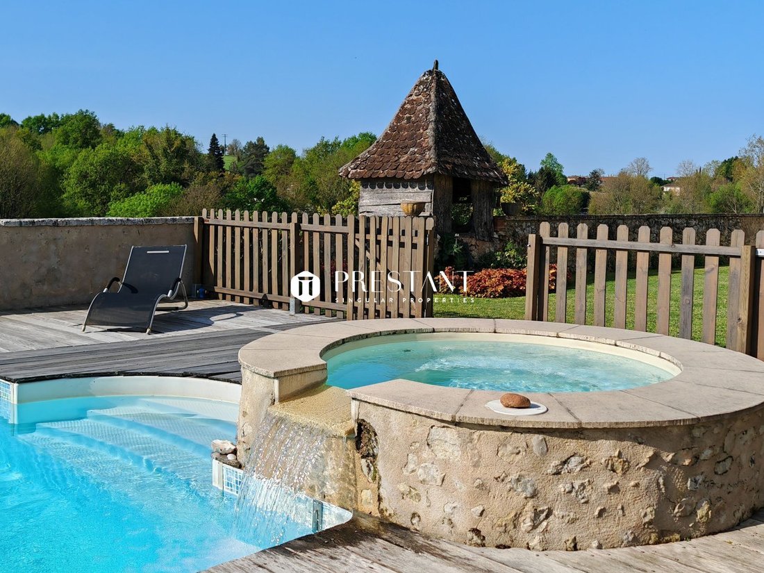 Estate in Chalais, Nouvelle-Aquitaine, France 5 - 18070538