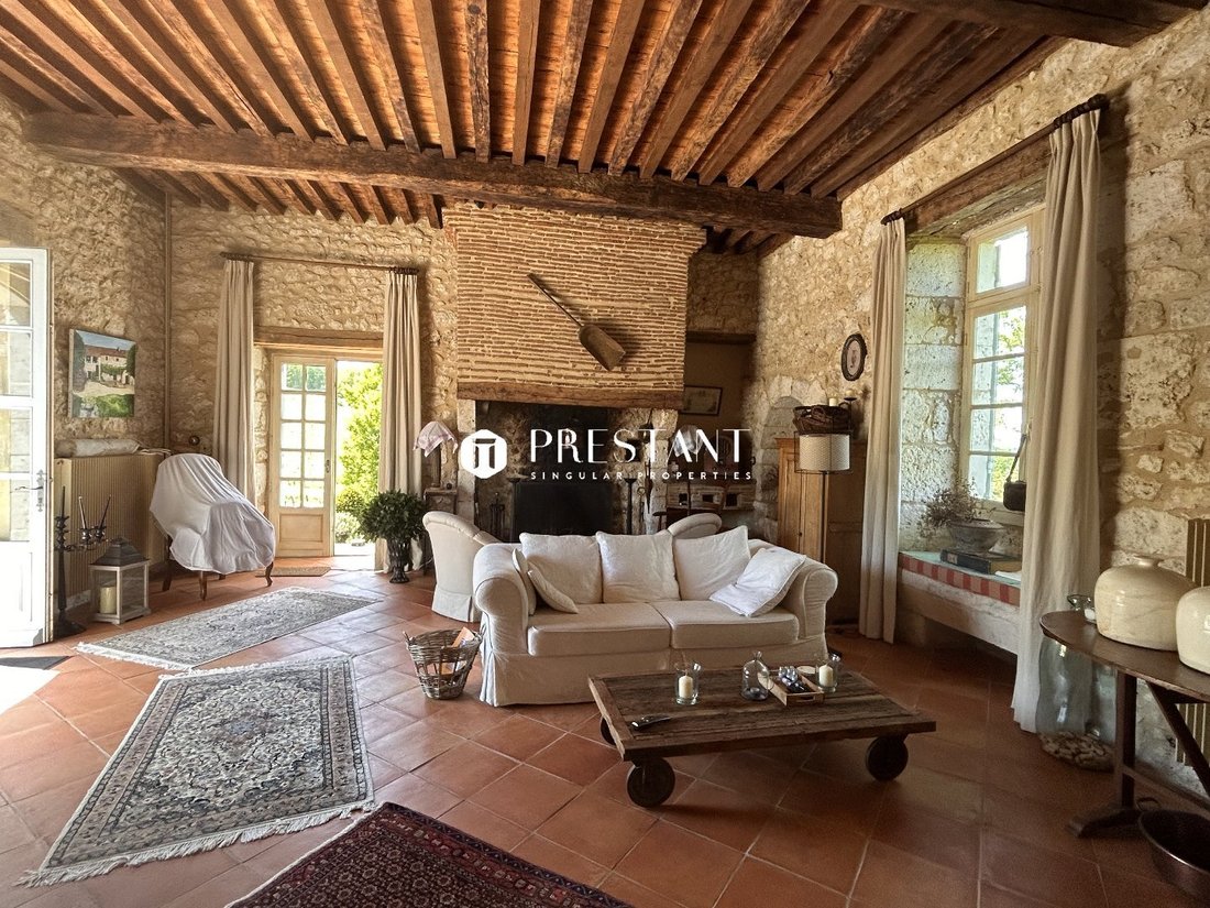 Estate in Vieux Bergerac, Bergerac, France 2 - 18070488