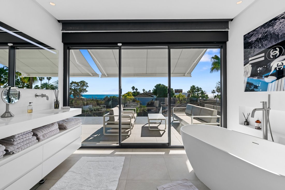 Villa in Marbella, Andalusia, Spain 4 - 18070449