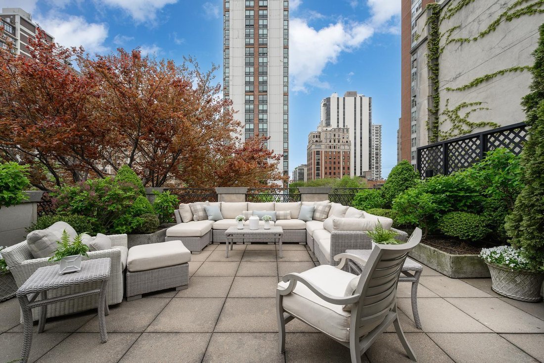 House in Chicago, Illinois, United States 2 - 18070583