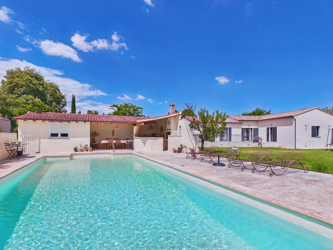 House in Paradou, Provence-Alpes-Côte d'Azur, France 1 - 18070320