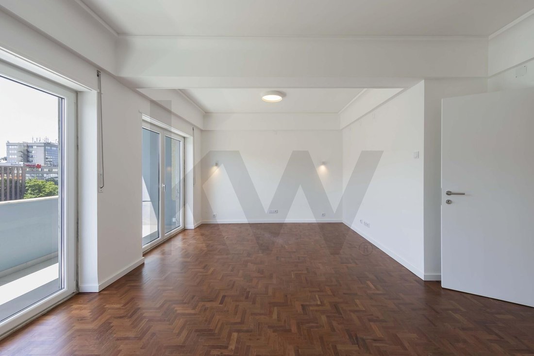Apartment in Alvalade, Lisbon, Portugal 3 - 18070421