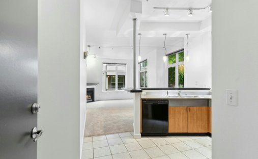 Condo in Kirkland, Washington, United States 1