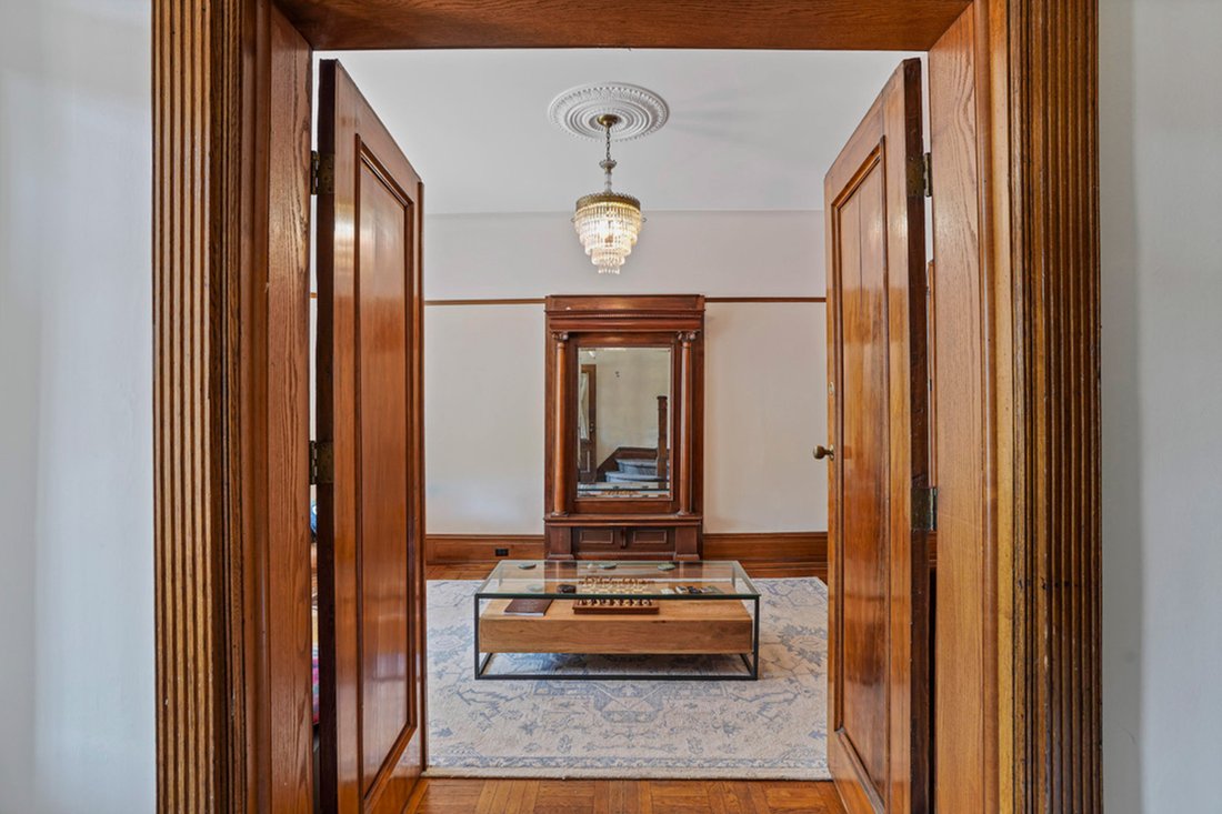 House in New York, New York, United States 2 - 18070084