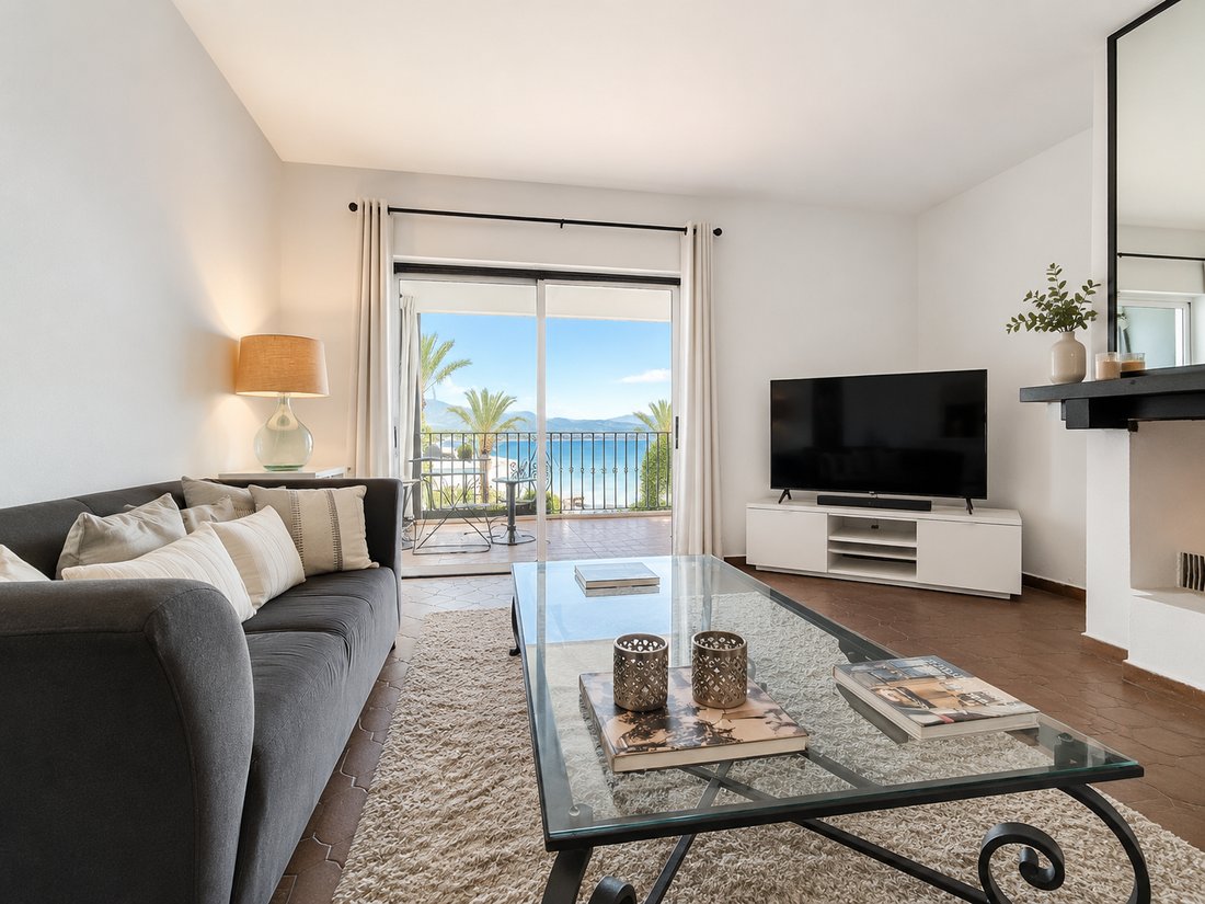 Apartment in Puerto Banus, Marbella, Spain 5 - 18070288