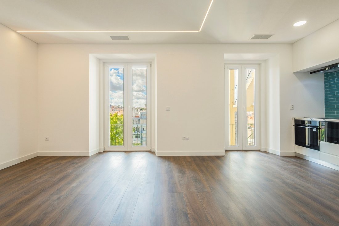 Apartment in Arroios, Lisbon, Portugal 2 - 18070248