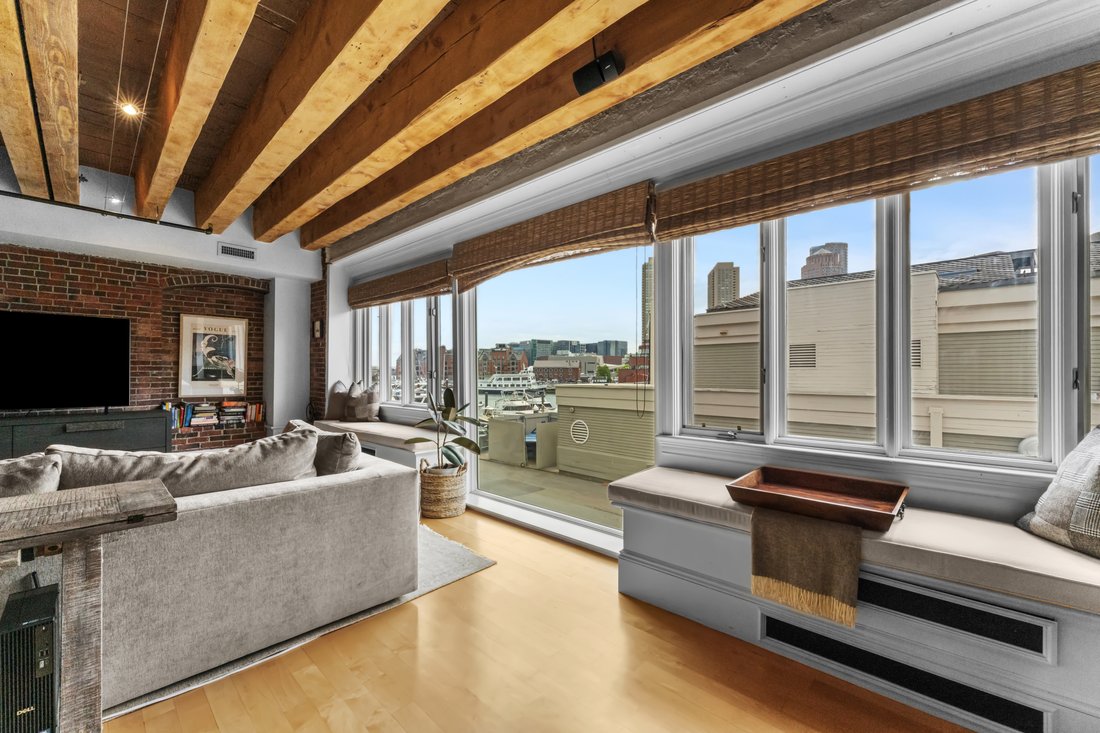 Condo in Boston, Massachusetts, United States 4 - 18070393