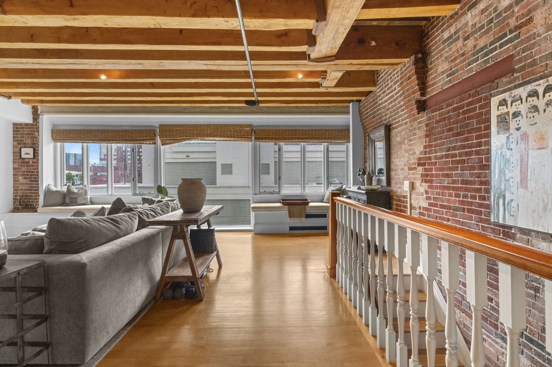 Condo in Boston, Massachusetts, United States 5 - 18070393