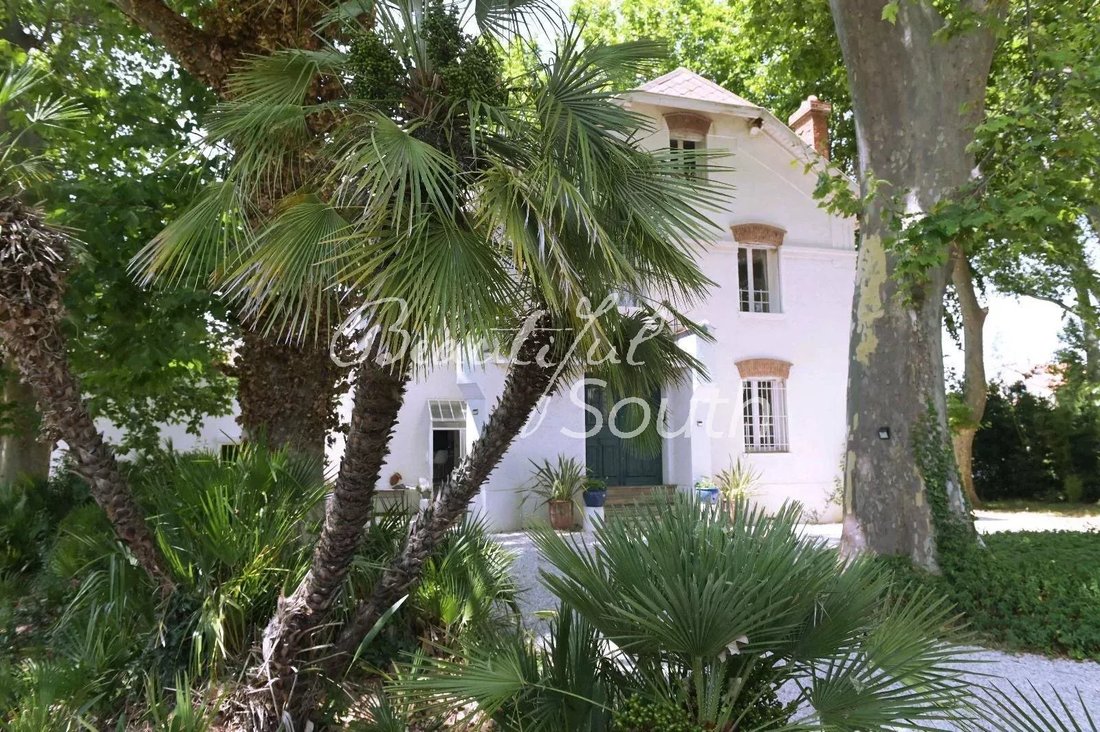 Estate in Rivesaltes, Occitania, France 4 - 18070446