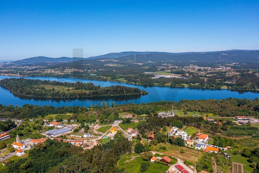 Townhouse in Vila Nova de Cerveira, Viana do Castelo District, Portugal 1 - 18070414