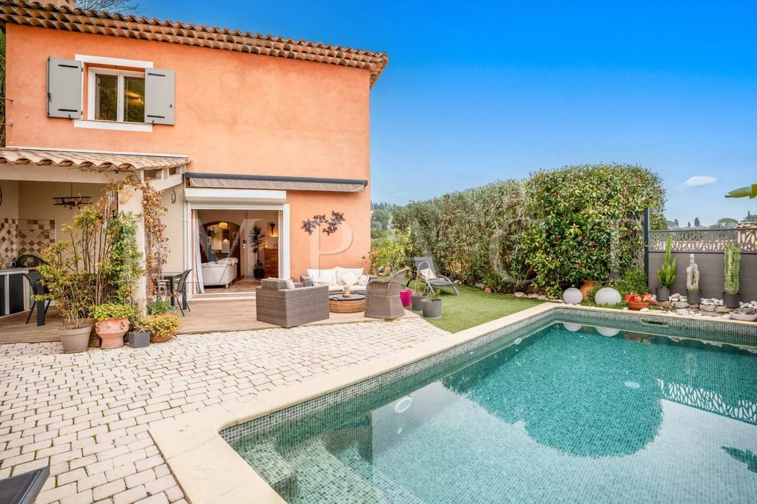 Villa in Grasse, Provence-Alpes-Côte d'Azur, Frankreich 1 - 18070459