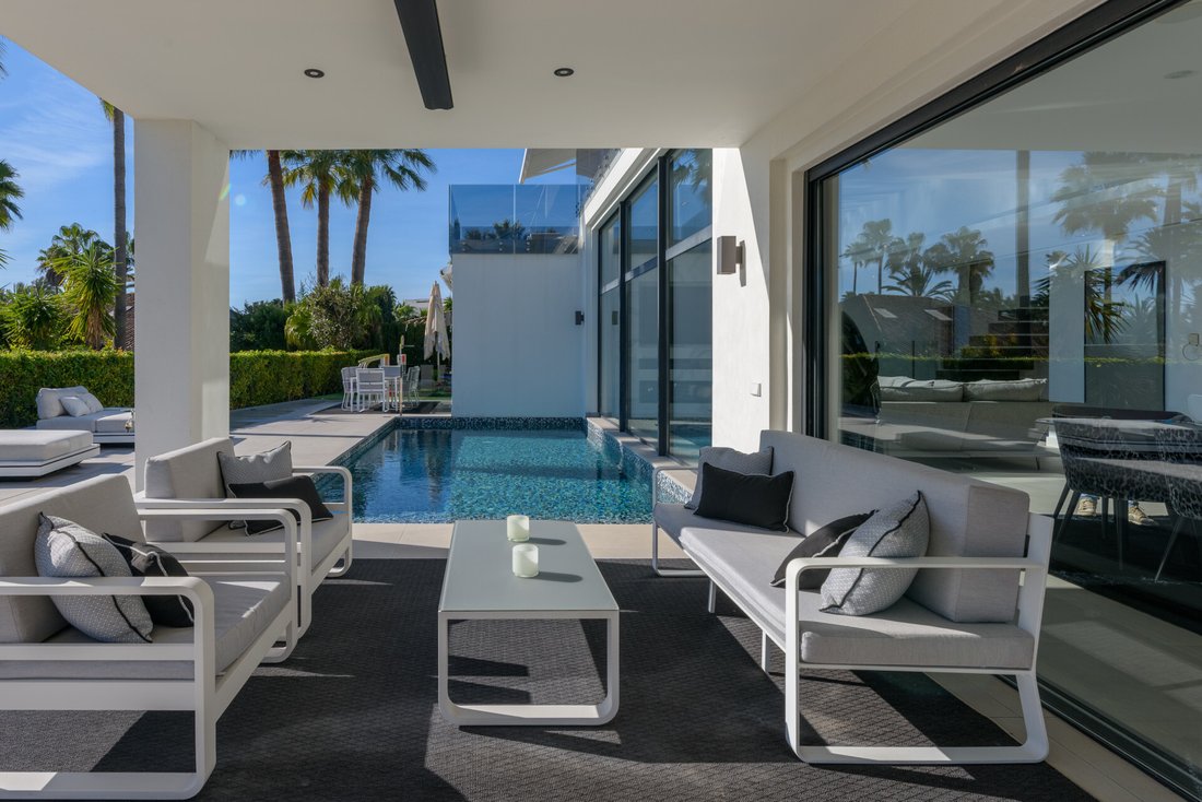 Villa in Marbella, Andalusia, Spain 2 - 18070449