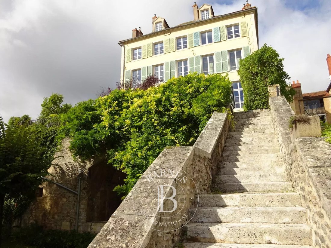 Estate in Centre-Usines, Crepand, France 2 - 11717827