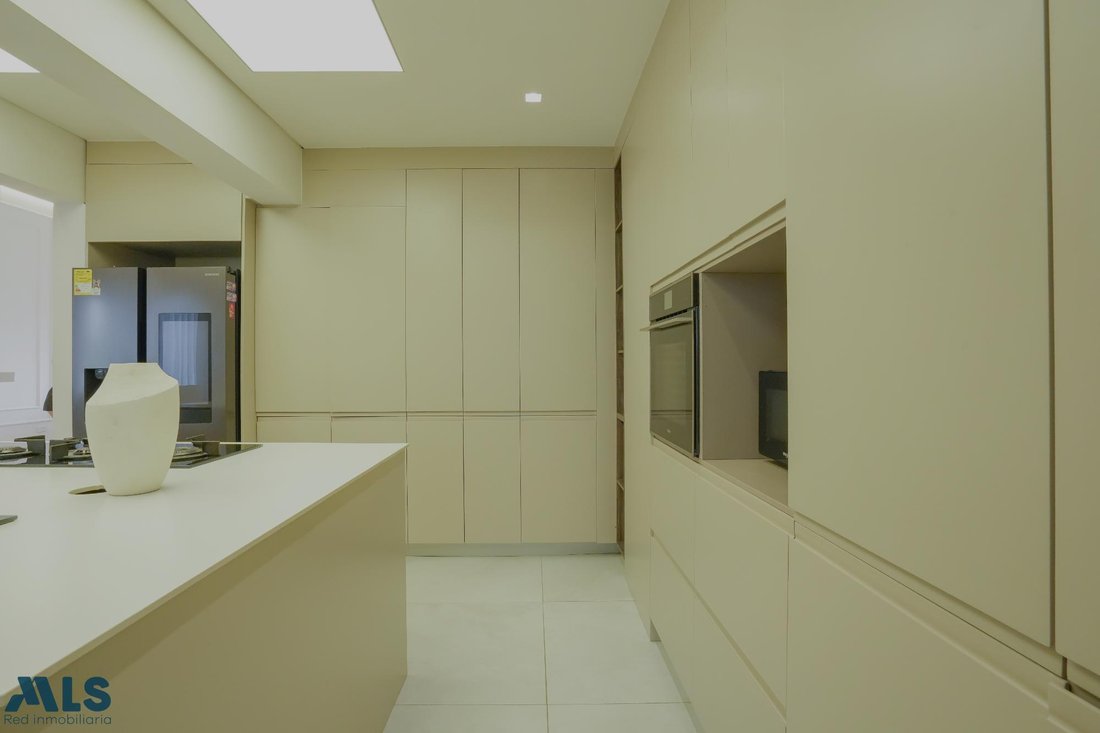Apartment in Medellín, Antioquia, Colombia 5 - 18070190