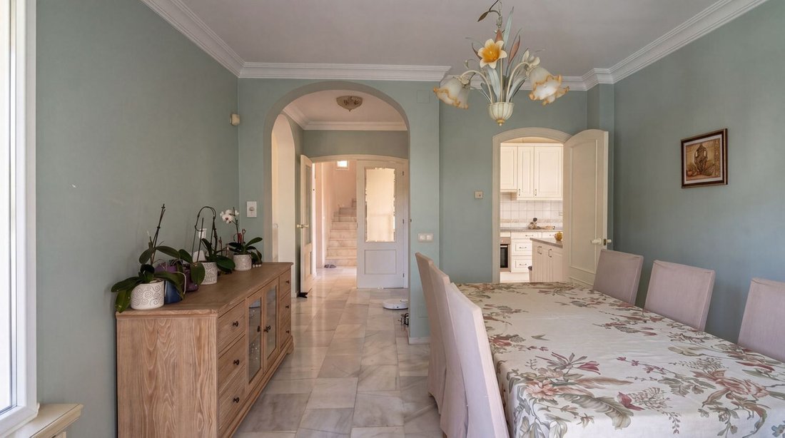 Villa in Elviria-Cabopino, Marbella, Spain 5 - 18070452