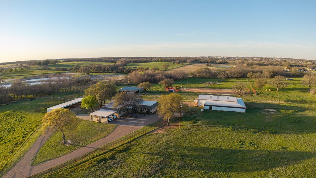 Farm Ranch in Weatherford, Texas, United States 1 - 17964859