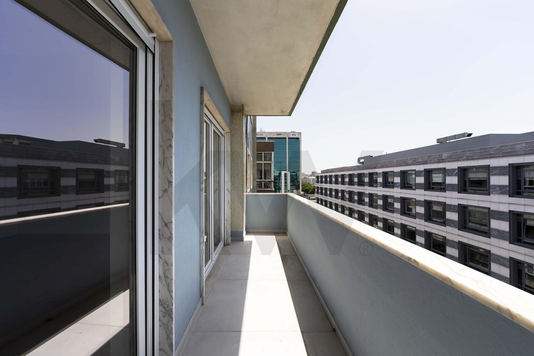 Apartment in Alvalade, Lisbon, Portugal 5 - 18070421