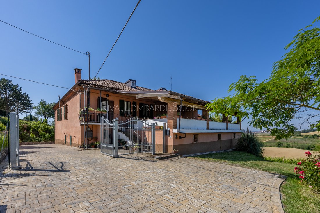 Estate in Penango, Piedmont, Italy 5 - 18070068