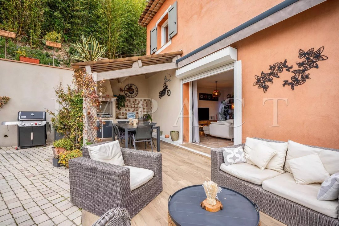 Villa in Grasse, Provence-Alpes-Côte d'Azur, Frankreich 2 - 18070459