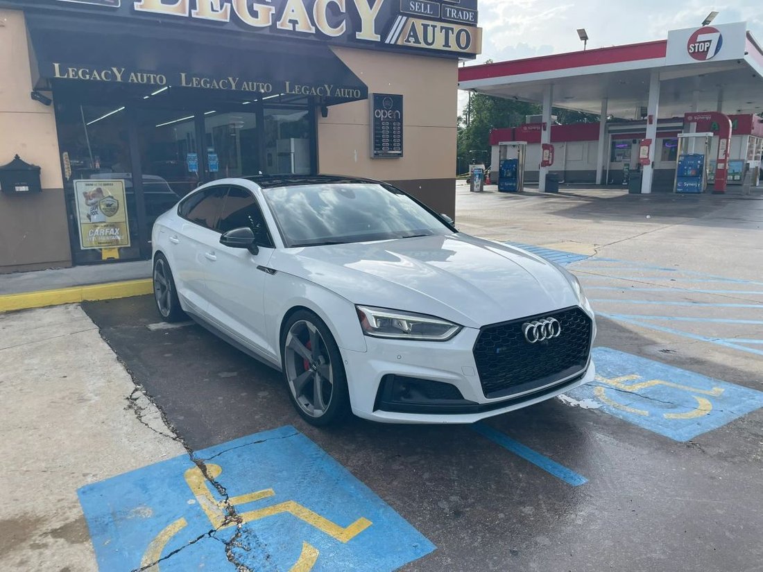 Sedan in Baton Rouge, LA, United States 1 - 18070848
