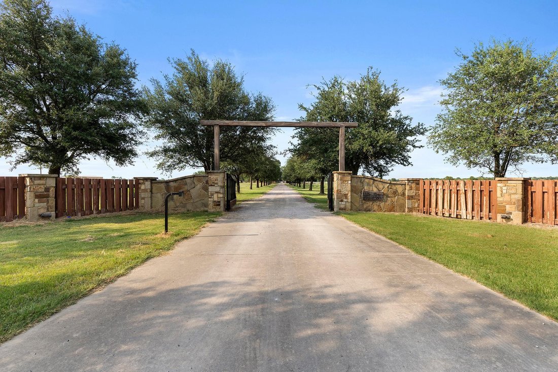 Farm Ranch in Whitesboro, Texas, United States 3 - 17964850