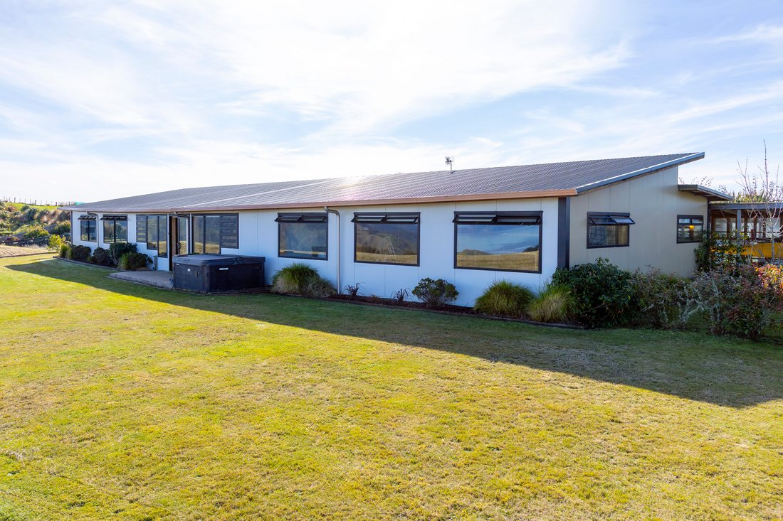 Farm Ranch in Kinloch, Waikato, New Zealand 4 - 18070096