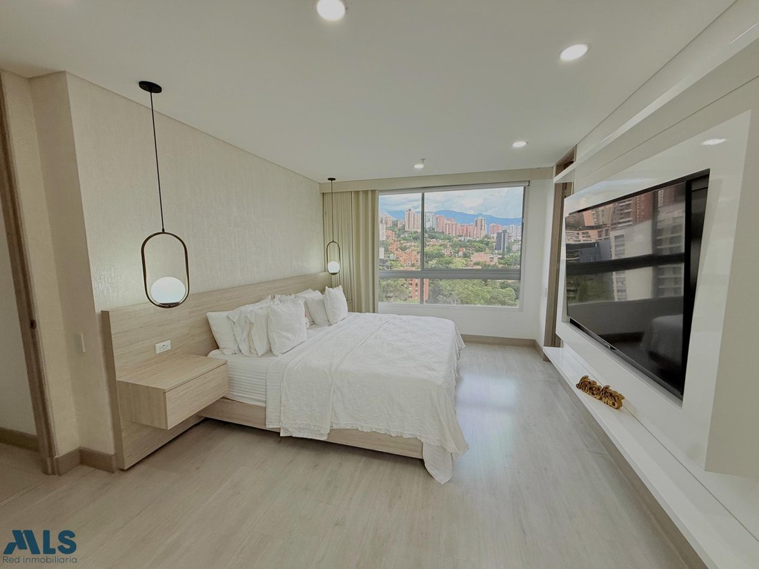 Apartment in Medellín, Antioquia, Colombia 5 - 18070196