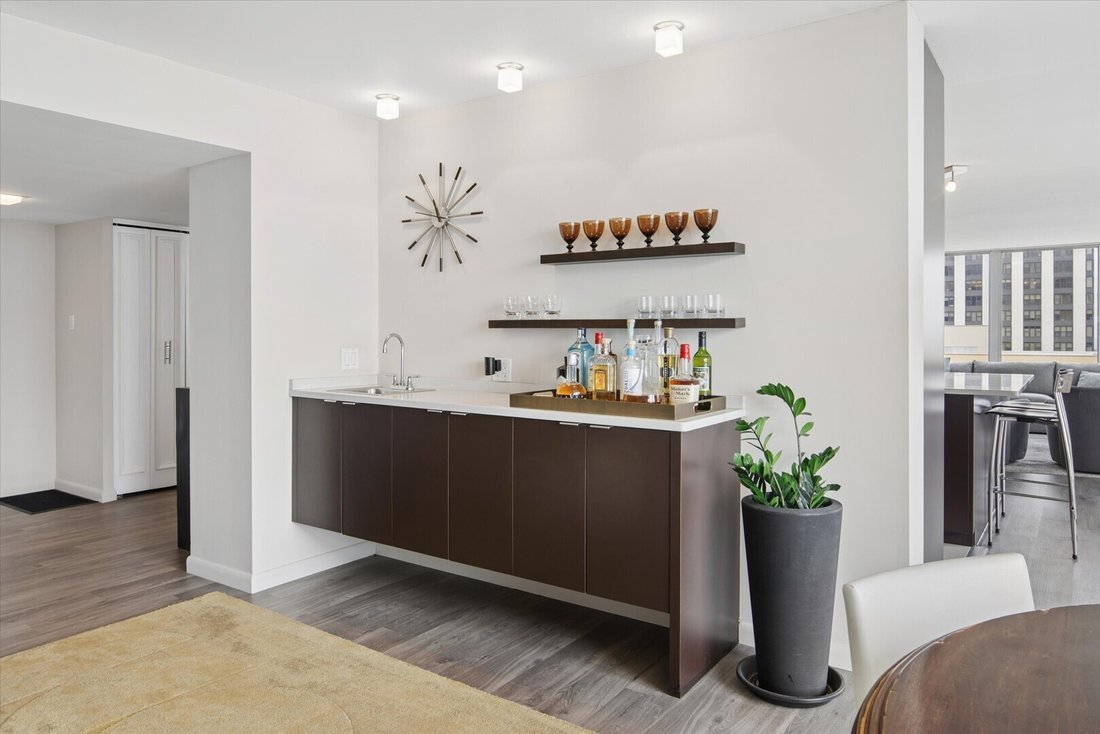 Condo in Chicago, Illinois, United States 4 - 18070575