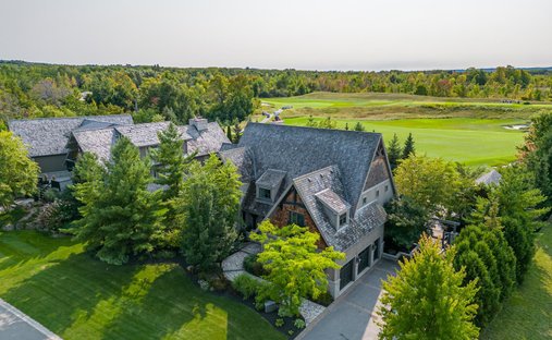 House in The Blue Mountains, Ontario, Canada 1