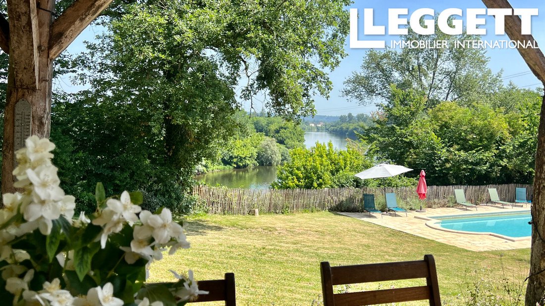 Farm Ranch in Pessac-sur-Dordogne, Nouvelle-Aquitaine, France 3 - 18070285