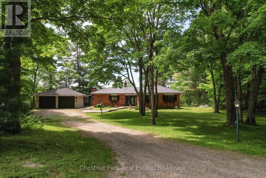 House in Huntsville, Ontario, Canada 3 - 17973207