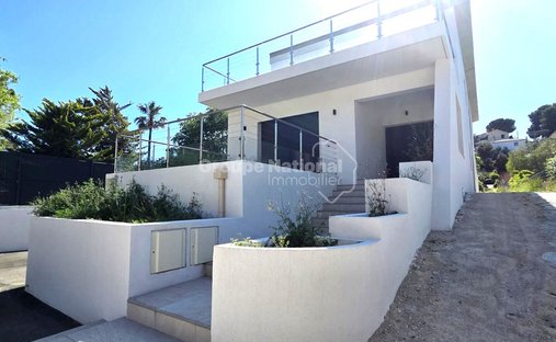 Apartment in Est Reganat Destral, Carry-le-Rouet, France 1
