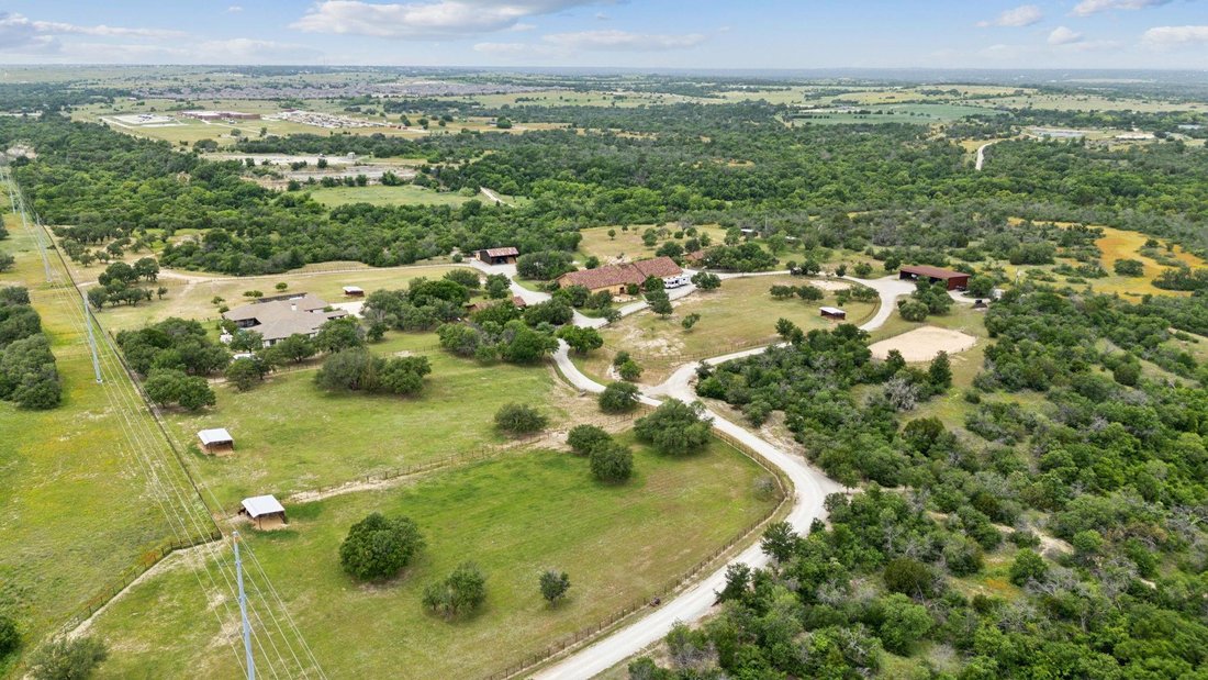 Farm Ranch in White Settlement, Texas, United States 4 - 17526998