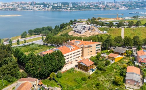 Wohnung in Mafamude und Vilar do Paraiso, Distrikt Porto, Portugal 1
