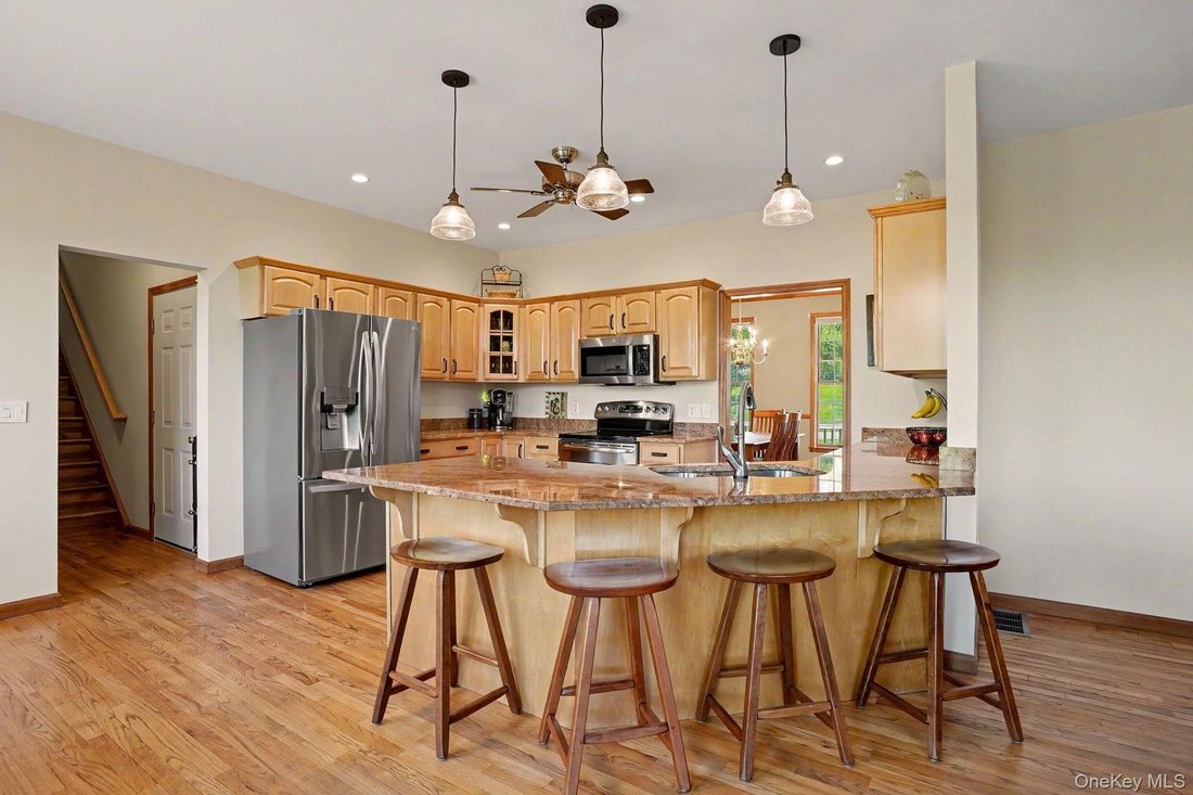 House in Pleasant Valley, New York, United States 3 - 18070153