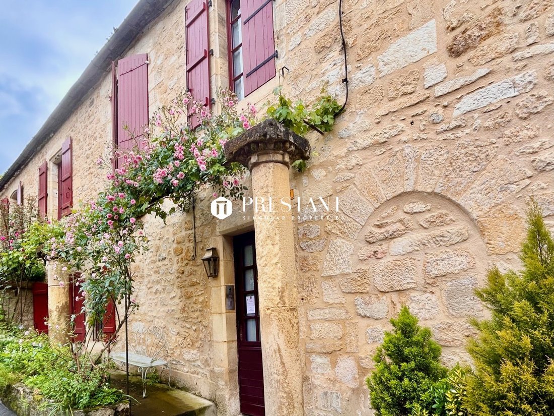 House in Castelnaud-la-Chapelle, Nouvelle-Aquitaine, France 1 - 18070507