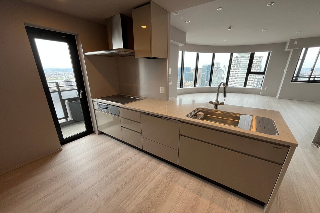 Condo in Osaka, Osaka, Japan 2 - 18070094