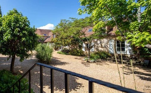 Tenuta a Hautefort, Nuova Aquitania, Francia 1