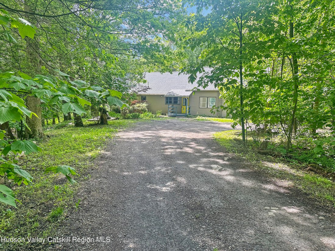 House in Saugerties, New York, United States 1 - 18070147