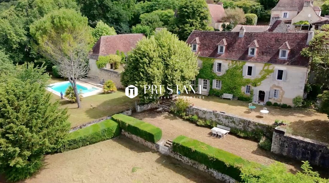 House in Sarlat-la-Canéda, Nouvelle-Aquitaine, France 1 - 18070454