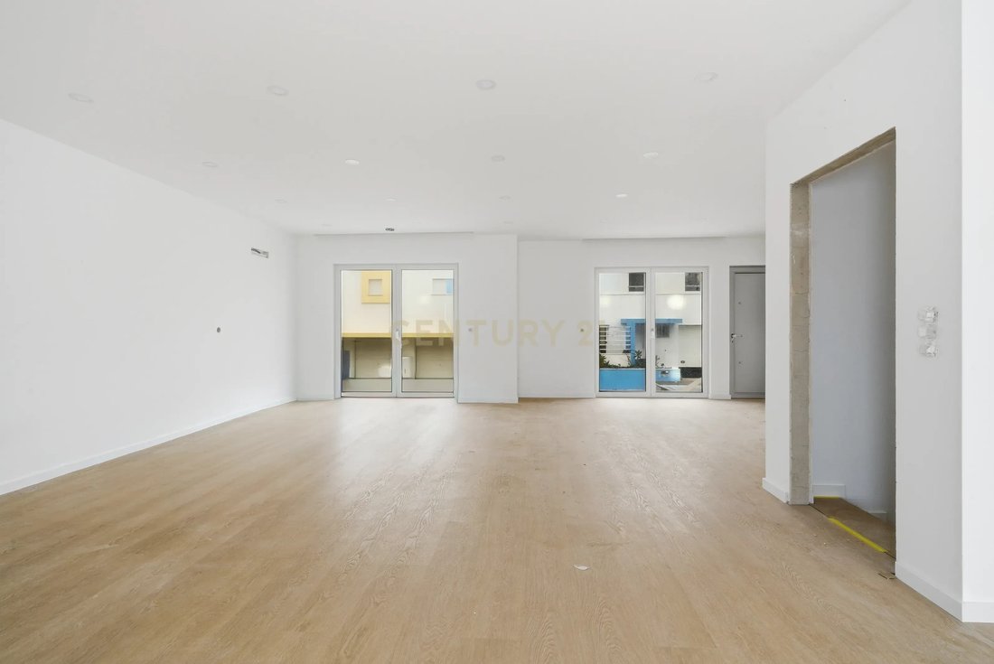 Villa in Silveira, Lisbon, Portugal 2 - 18009764